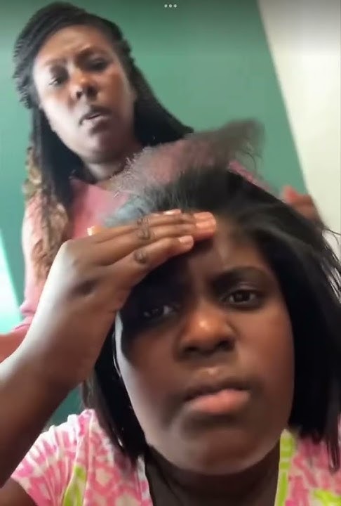 Momma dat burn😩… mom:  BE STILL, I DIDNT EVEN TOUCH YOUR SCALP! #shorts #hair #funny #burn