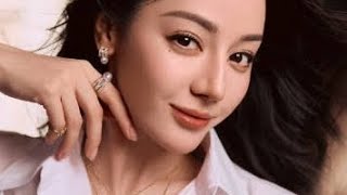 #Mikimoto global spokesperson #Dilraba wears #Mikimoto M Collection pearl jewelry . #迪丽热巴