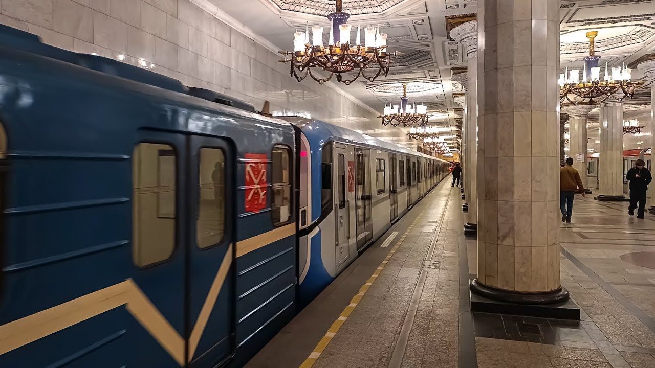 Первое появление синего «Балтийца» в метро! Перегонка 18-ти вагонной сплоткой из ТЧ-1 в ТЧ-6.