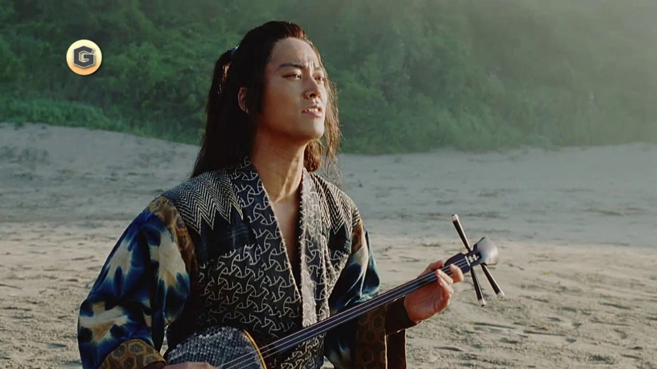 KDDI au CM 三太郎 桃太郎 「海の声」篇 - YouTube