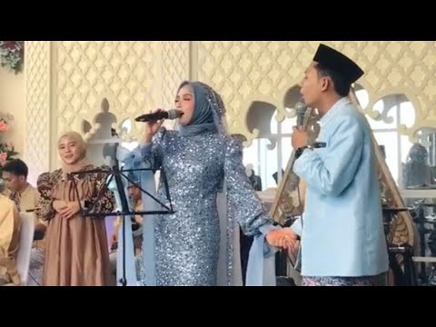 Duet Romantis Ustadzah Mumpuni Dengan Gus Fitroh Di Pernikahannya Bikin Baper