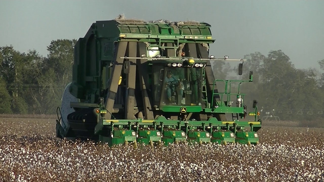 TWO JOHN DEERE CP690 COTTON PICKERS PICKING COTTON. SCOTT FARMS 2020 COTTON HARVEST PT3