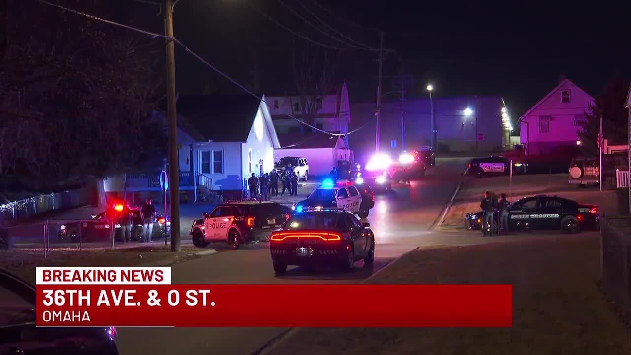 One in custody after police chase ends at Omaha home, OPD says - YouTube
