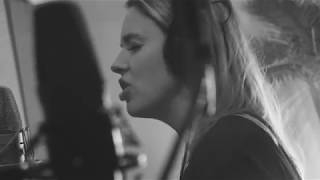 The Rolling Stones Gimme Shelter Best cover ever by Anne & The crazy Wigs...