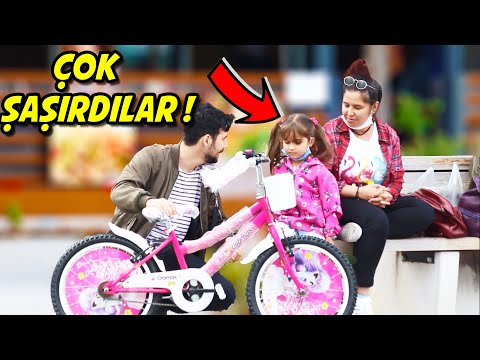 PARKTA ÇOCUKLARA BİSİKLET DAĞITMAK - İYİLİK AKIMI 10