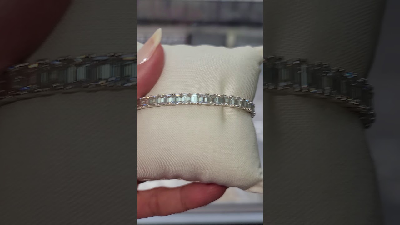 emerald cut tennis bracelet