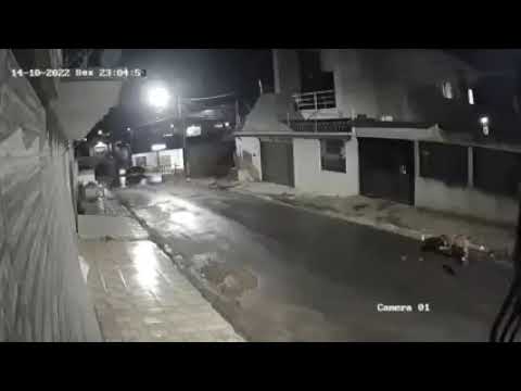 Homem é atropelado em frente de casa e motorista foge sem prestar socorro em Rio Branco; VEJA VÍDEO