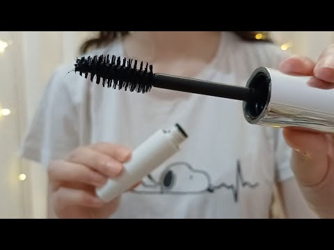 ASMR Doing Your Makeup - Tingly tapping
