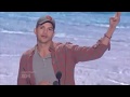 Ashton Kutcher (doblado en español) cómo tener éxito y progresar en la vida. diverdocus doblajes