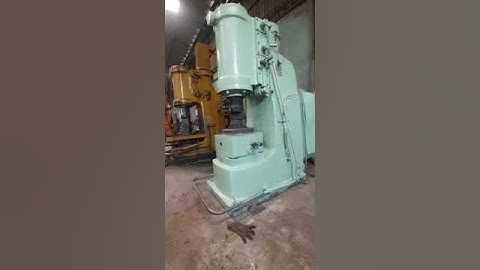 Máy búa hơi lò rèn.Về chủ mới lại đc thay áo mới. Cty sắt mĩ thuật phú cường củ chi