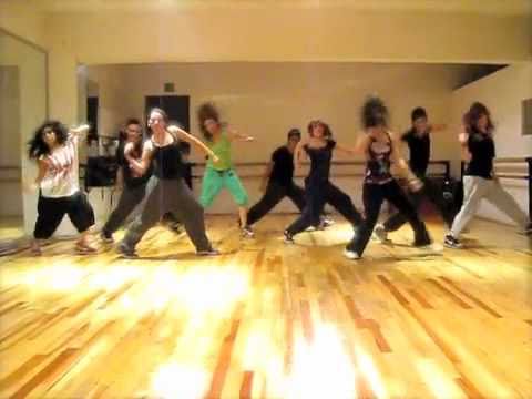 CLASES DE REGGAETON... "PARTE 4 2010" JL DANCE STUDIO- COREOGRAFIA: JESUS NUÑEZ