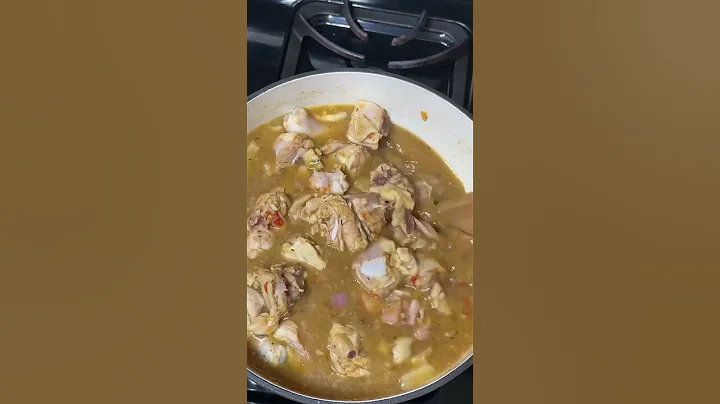 Nigerian Chicken Pepper Soup | Spicy & Healing Comfort Food #foryou #peppersoup #shorts #africanfood