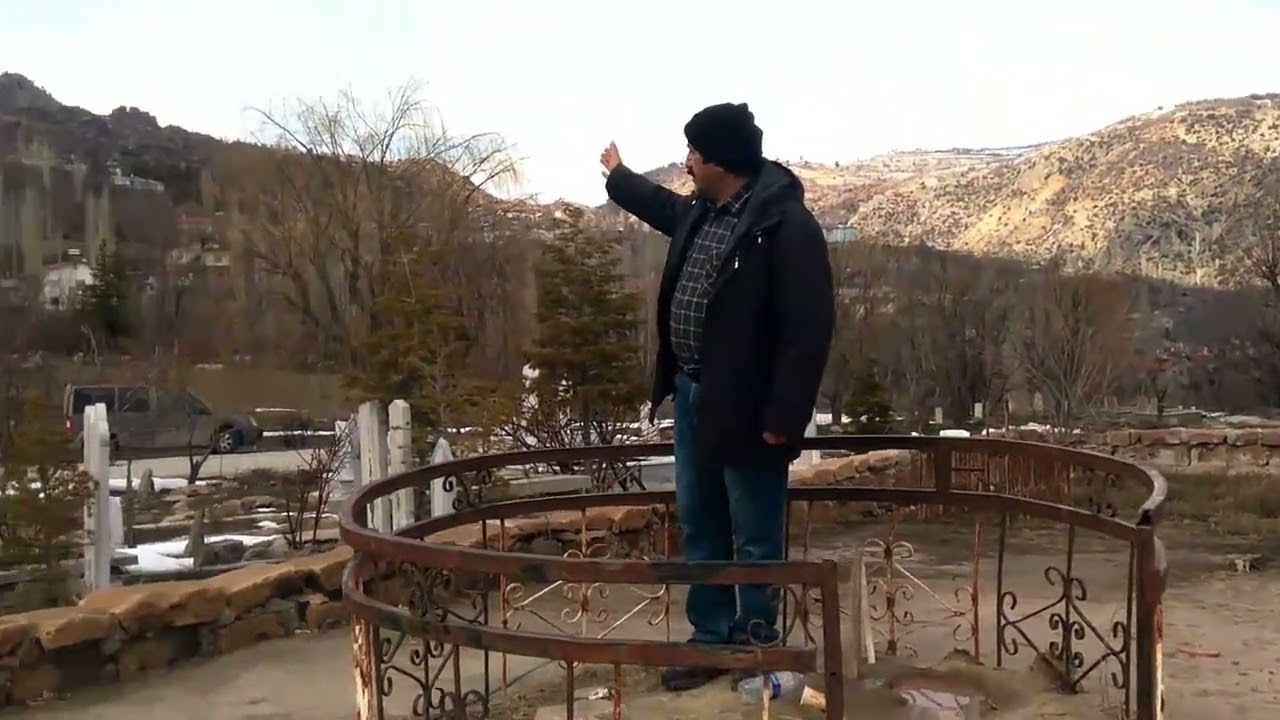 Göktepede Bazı Deri Hastalıkları İçin Şifalı Çamur,Büglü Baba Türbesi