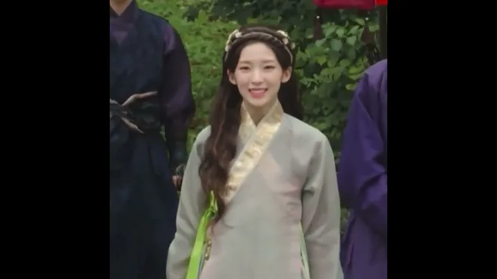 Arin whenever she meets Oh My Girl members - 天天要聞