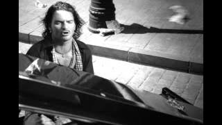 Ricardo Arjona - Acompáñame a Estar Solo (Video Oficial)