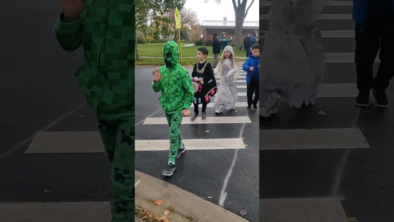 Forest View Elementary School - Halloween Parade 2023