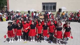 Suruç 100. Yıl İlkokulu 1E Sınıfı 23 Nisan Gösterisi 2022