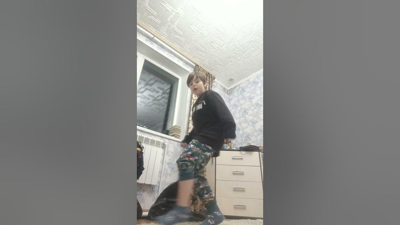 танцующий Наггетс - YouTube