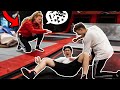 ALLE REGELS VERBREKEN IN EEN TRAMPOLINE PARK! (Met Boaz)