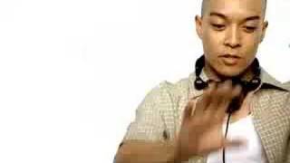 Spot Apple - "DJ Qbert" - Switch Campain (ENG) - 2002