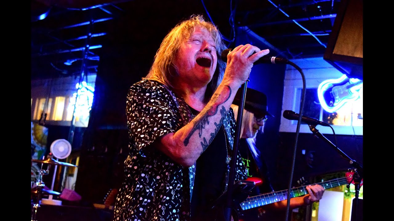 Last Call What s Your Name Vinnie s Bar And Grill Concord June last-call-what-s-your-name-vinnie-s-bar-and-grill-concord-june