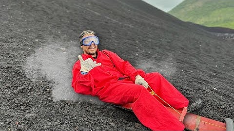 ¡Me tiré por un VOLCÁN 🌋 activo en NICARAGUA! | Sandboarding en el CERRO NEGRO 🇳🇮🔥