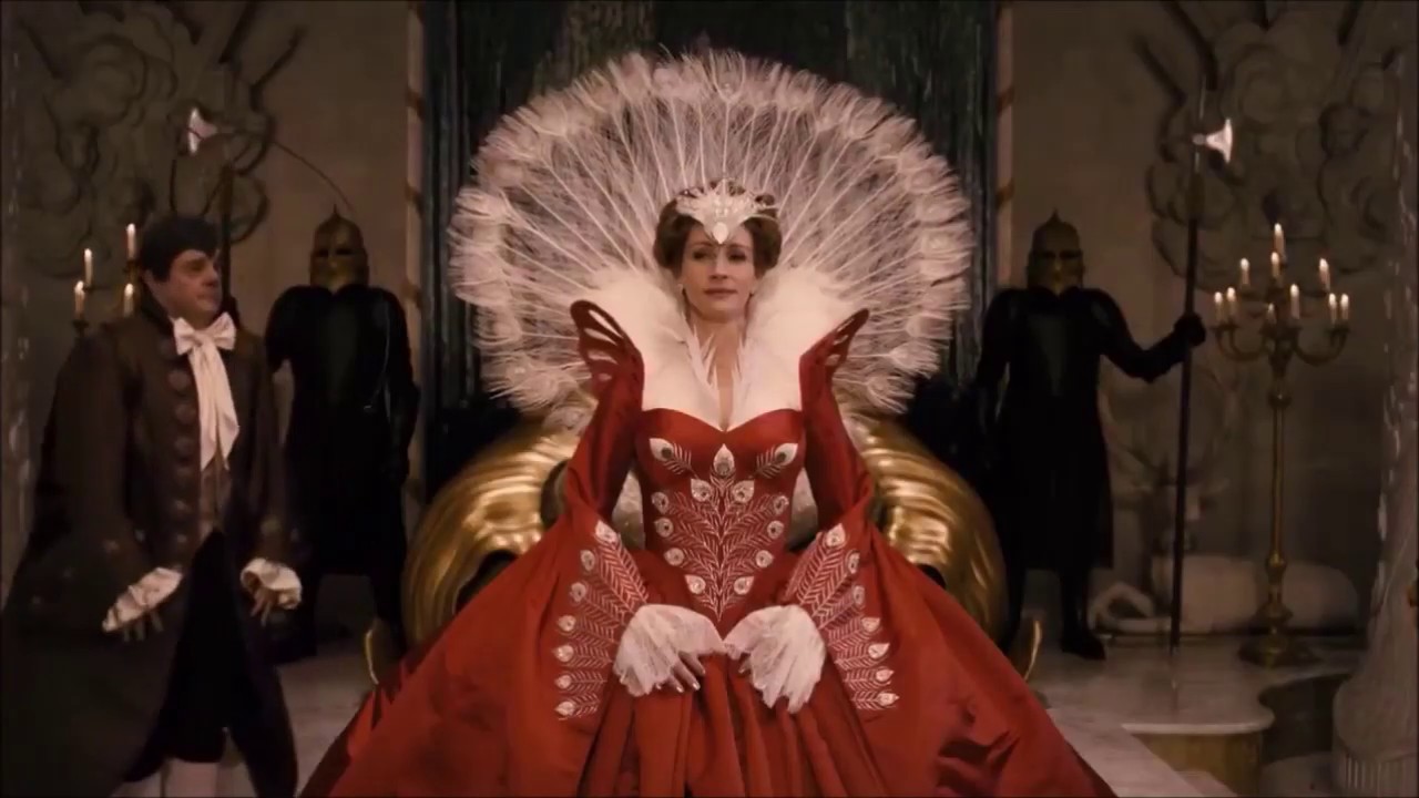 Download Julia Roberts red dress - Mirror, Mirror (2012)