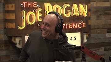 Ari, Mark and Shaun try smelling Jujimufu