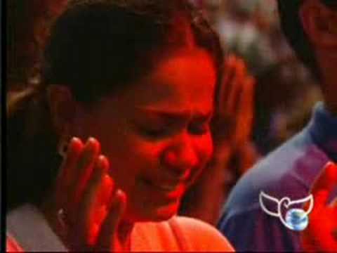 Benny Hinn sings "Agnus Dei" (Worthy Is The Lamb)