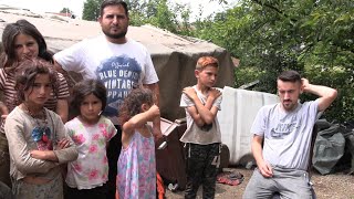 Romi u Vitezu; Mirsad sa 9 djece živi u maloj baraci