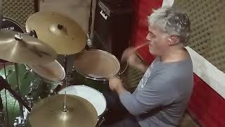 Calaveras y Diablitos - Demasiada presión (Los fabulosos cadillacs)
