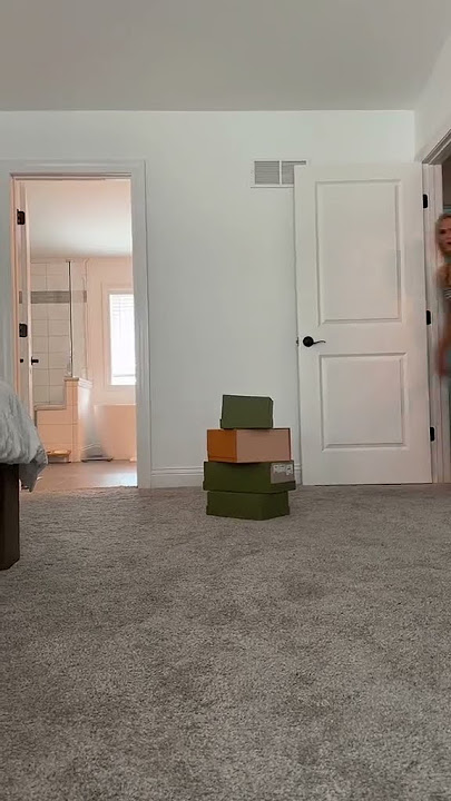 Kelli Carter Accidentally Trips and Falls 😱🥴 #shorts #couple #comedy