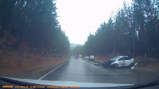 Отлетевший двигатель спас виновника дтп видео