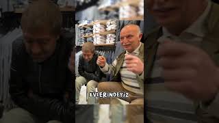 Filinta Ahmet abimizin dükkanında kurduğu ortam, gerçekten de tarif edilemez derece kıymetliymiş.