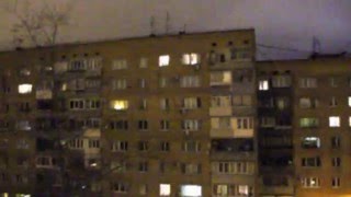 Жуткое существо с красными глазами лазает по балконам Самары Жуткое существо с красными глазами лазает по балконам Самары