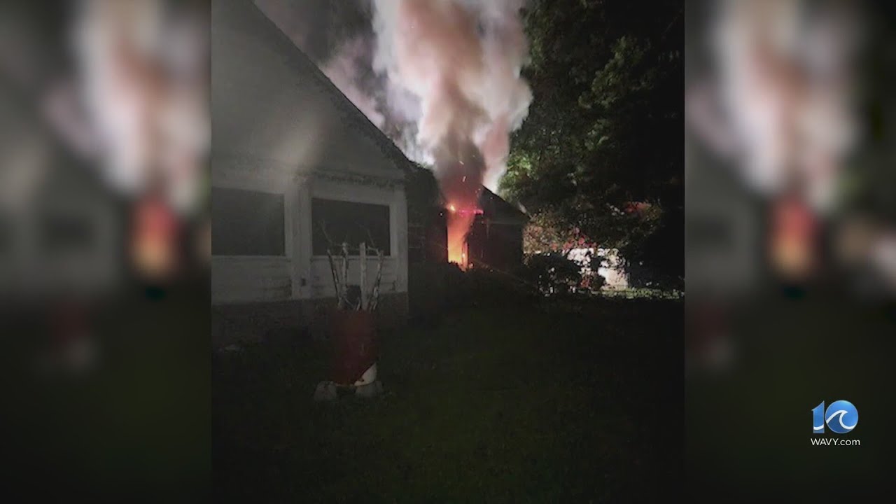 2 displaced by overnight fire in Suffolk - YouTube