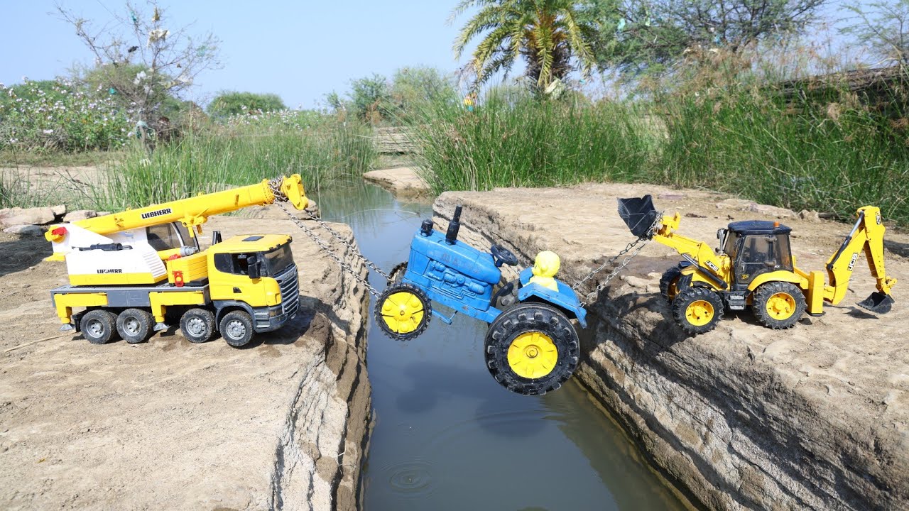 Mahindra Tractor And Tipper Truck Accident Biggest River Pulling Out