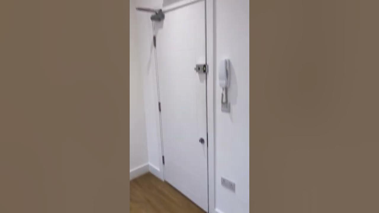 Studio flat to rent in Crayford. YouTube