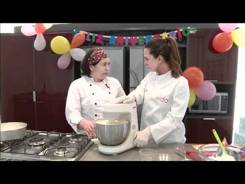 Vida Melhor - Culinária: Massa de bolo de pão-de-ló de chocolate (Célia Marques)