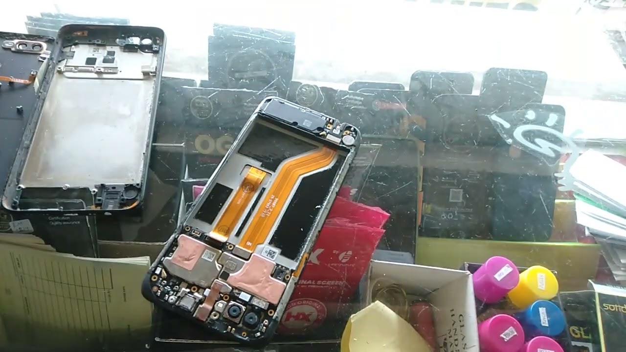 Proses penggantian LCD Oppo a5s