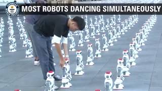 Most Robots dancing simultaneously