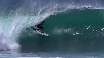 Junior Segment / Makana Pang at Pipe - Freesurf Magazine