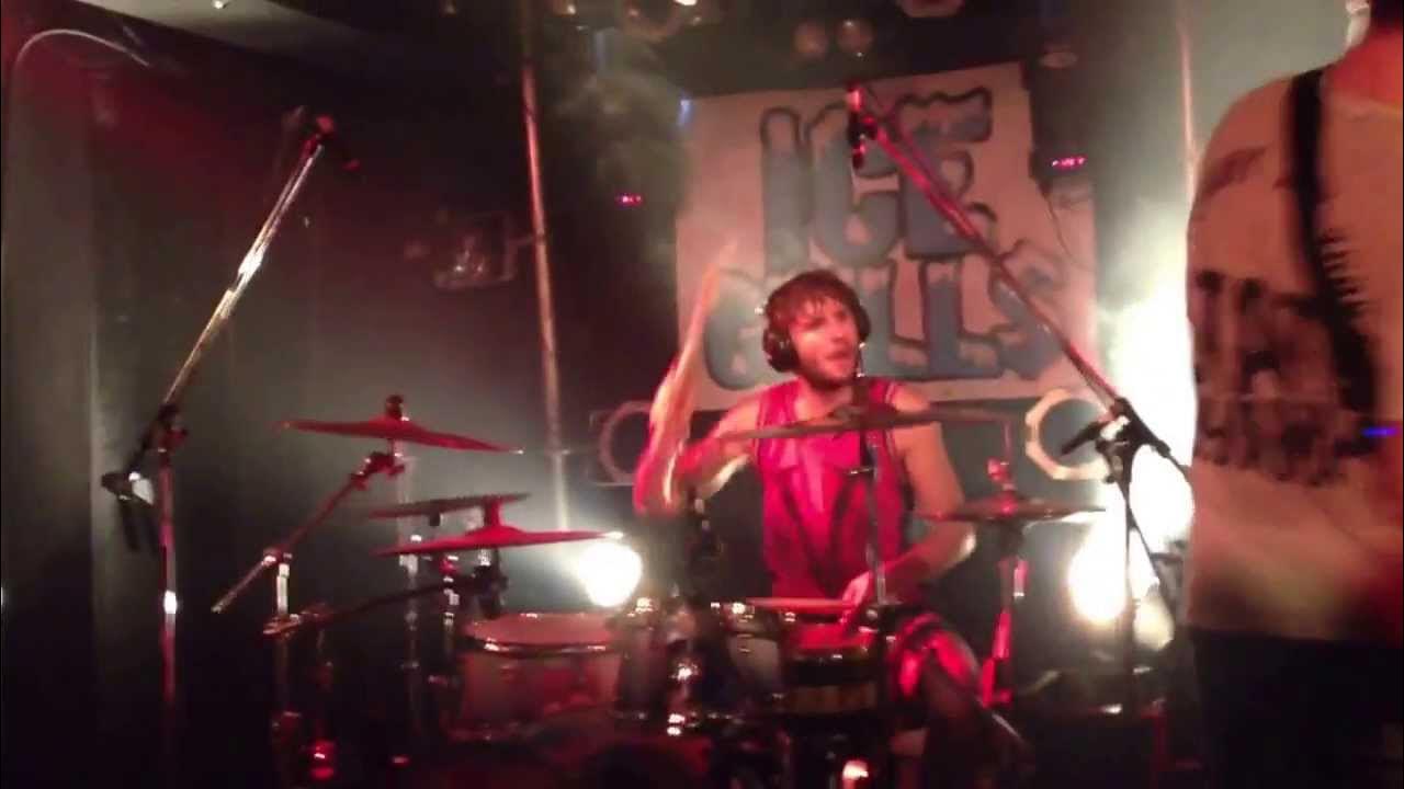 Chunk! No, Captain Chunk! Haters Gonna Hate (live) YouTube