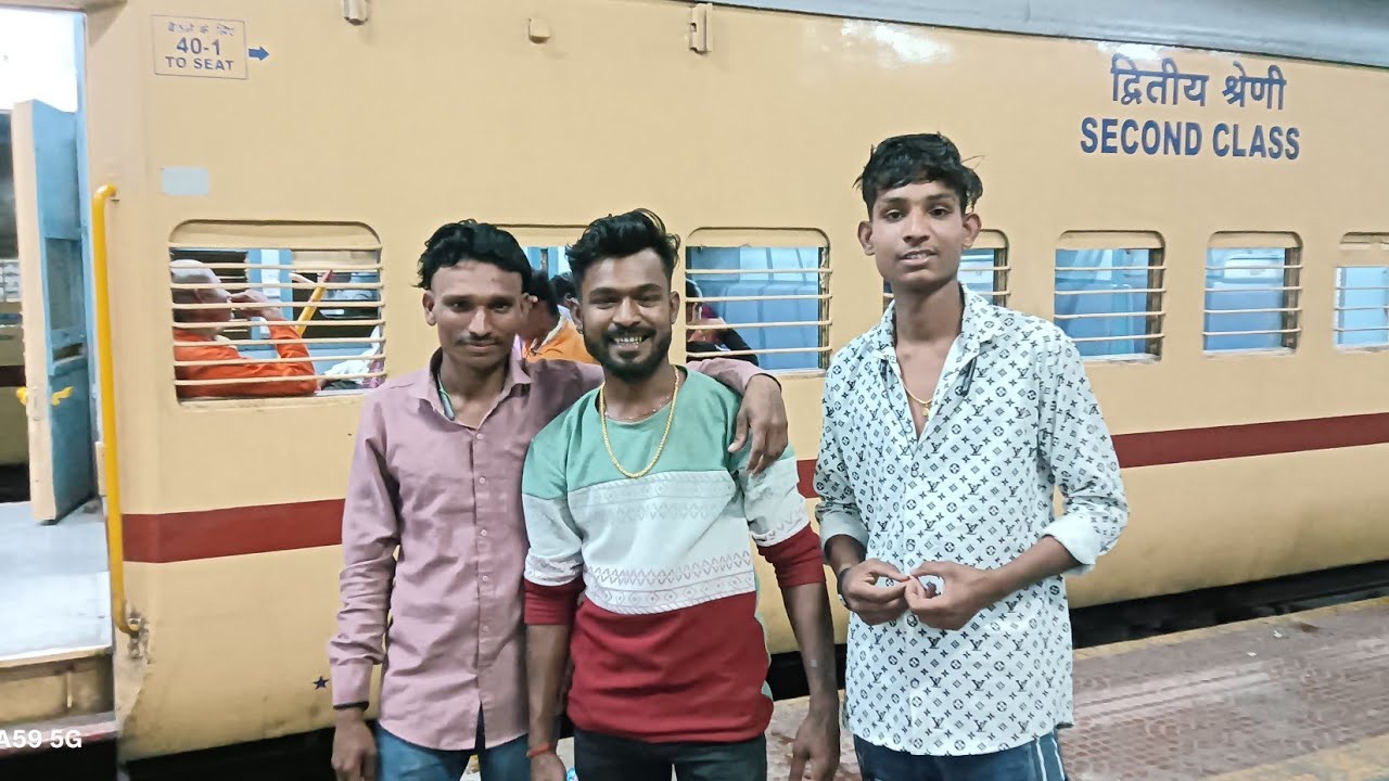 Customer bhai Safar karne Wale train mein 3 sal bad🚊🕺
