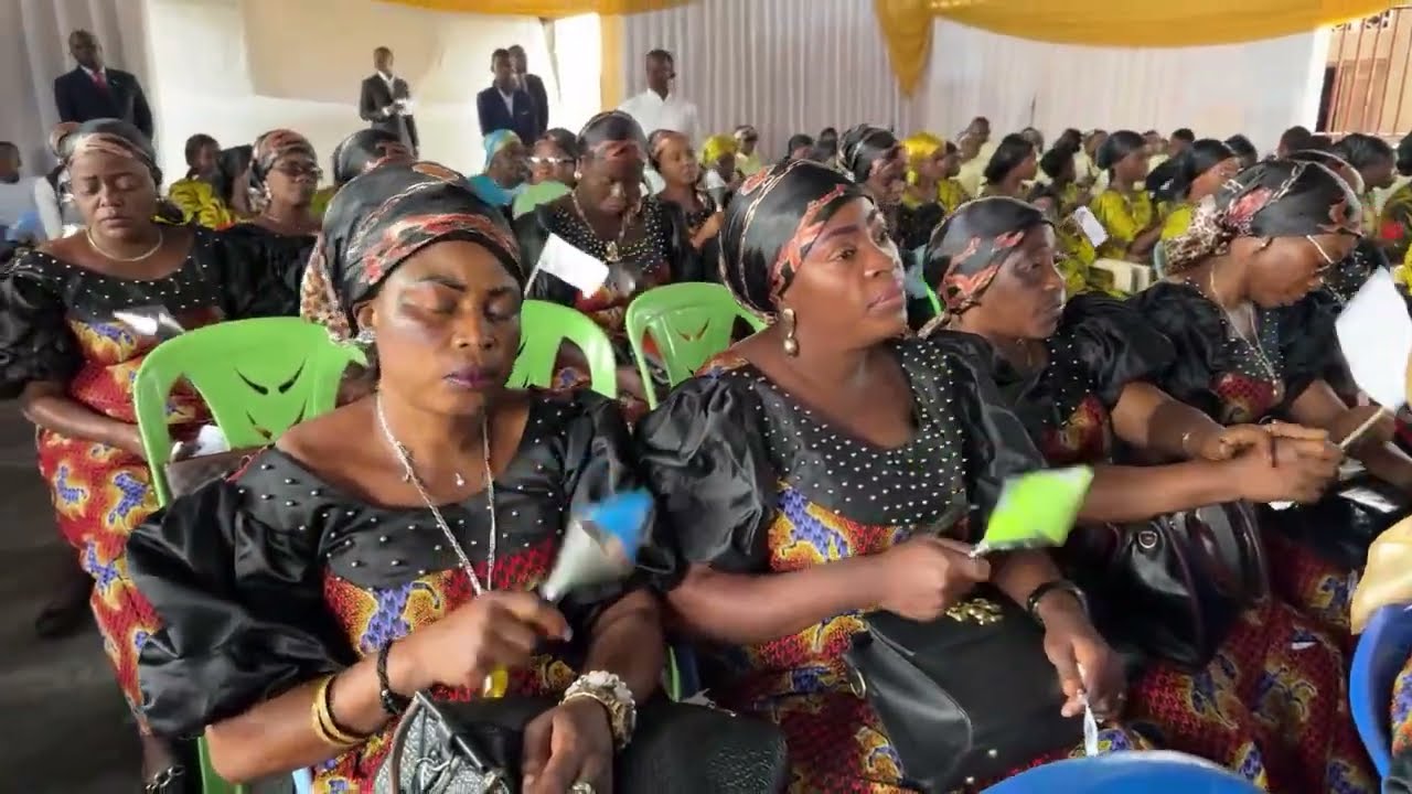 LA RÉCEPTION OFFICIELLE DU CHEF DE L’ÉGLISE A LA PAROISSE DE NTIMANSI