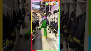 هذا الجمعة دعونا نكتشف شاحنات الإطفاء! 🚒 | Kidibli #shorts