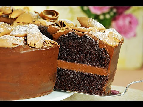 Bolo de chocolate molhadinho: a melhor receita que você vai provar