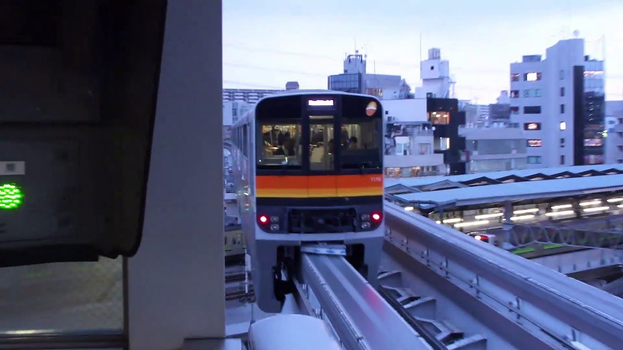 多摩都市モノレール 多摩センター駅にて(At Tama Center Station on the Tama Monorail Line)