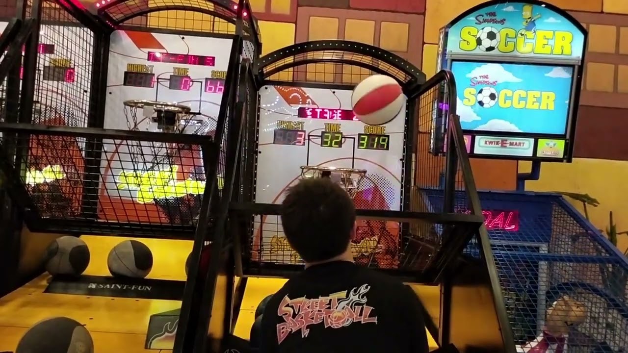 Street Basketball Jr Highscore 766pts with 7 balls at Funworld Alam Sutera