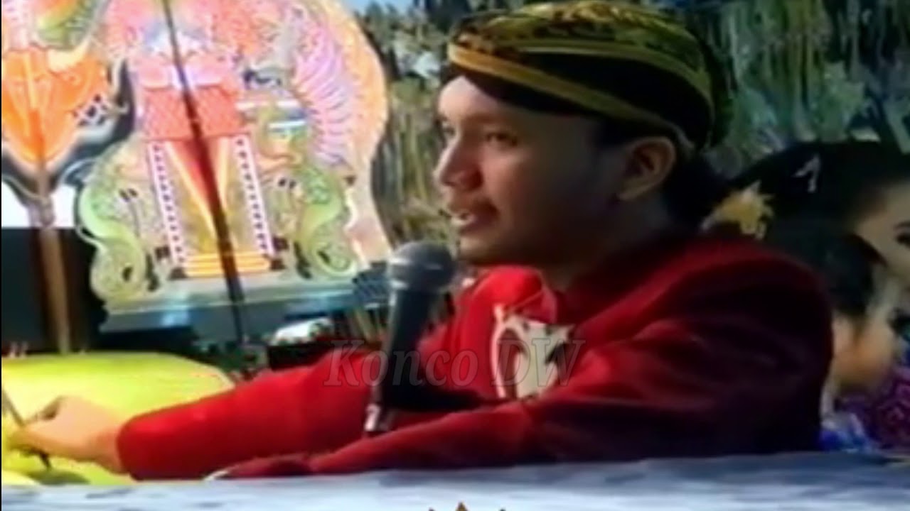 SINDEN NIKEN SALINDRI VS GARENG BERSAMA DALANG MUDA KI AKBAR